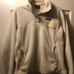 Fuzzy Patagonia snap neck pullover white size L
